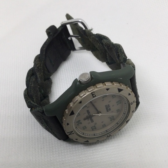 Timex Expedition Watch - Picture 4 of 8